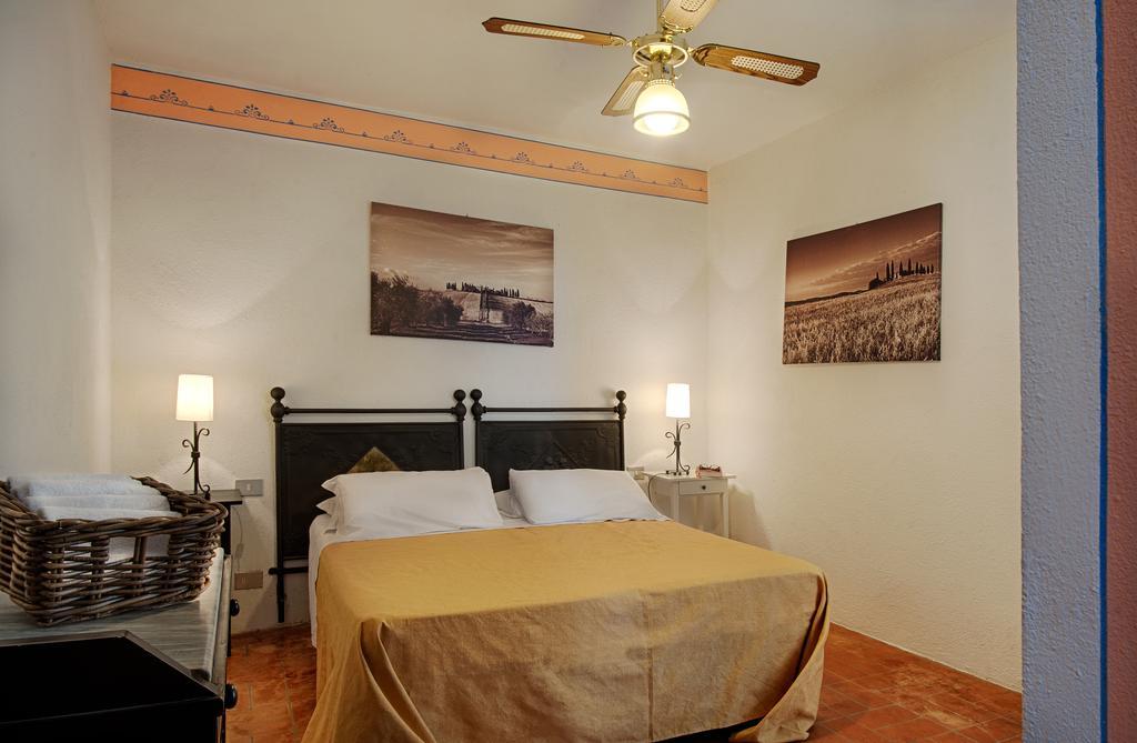 Agriturismo Poggio Bonelli คาสเตลนูโอโว เบราร์เดนกา ภายนอก รูปภาพ